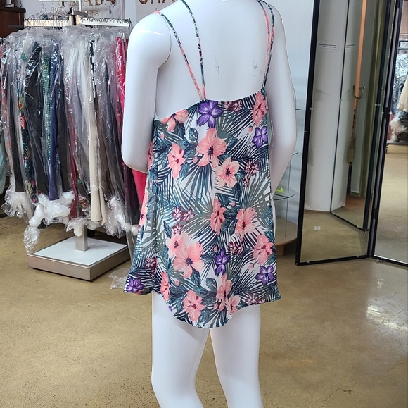 🦋Floral Print Tank Top - Picture 5 of 7